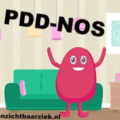 Een vrolijk roze figuur met grote ogen staat voor een bank. Boven hen staat de tekst PDD-NOS.