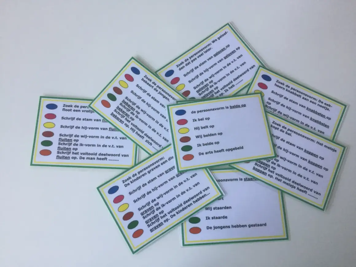 Werkwoorden groep 4 oefenkaarten: zoek de persoonsvorm, stam, hij-vorm, wij-vorm, ik-vorm en voltooid deelwoord.